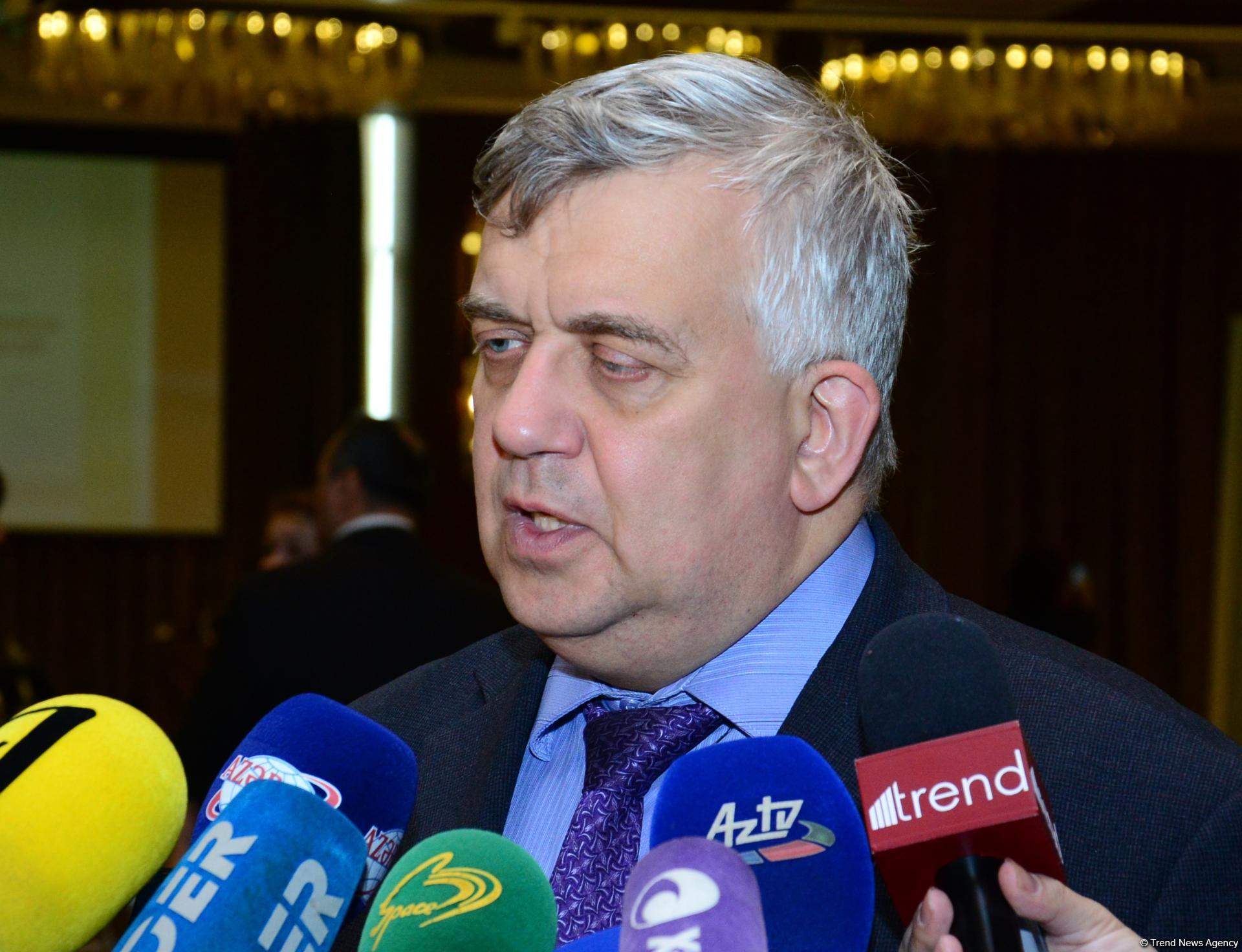 “Ermənistan getdikcə daha çox absurd ölkəsinə çevrilir” - Oleq Kuznetsov