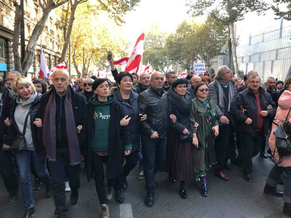 Gürcüstanda müxalifət yürüş keçirib – FOTO 