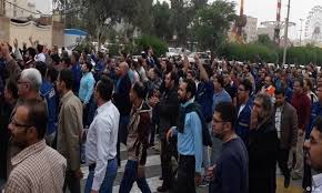 İranda 100 mindən artıq insan etirazlara qoşuldu