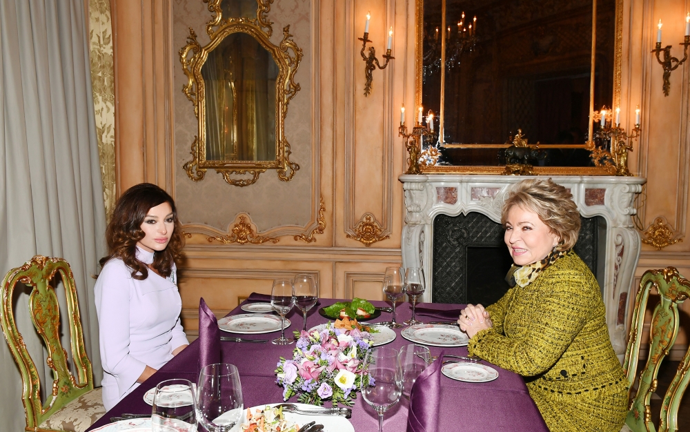 Mehriban Əliyeva Valentina Matviyenko ilə şam yeməyində - FOTOLAR