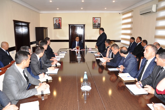 İcra başçısı vəzifəli şəxslərə tapşırıqlar verdi 