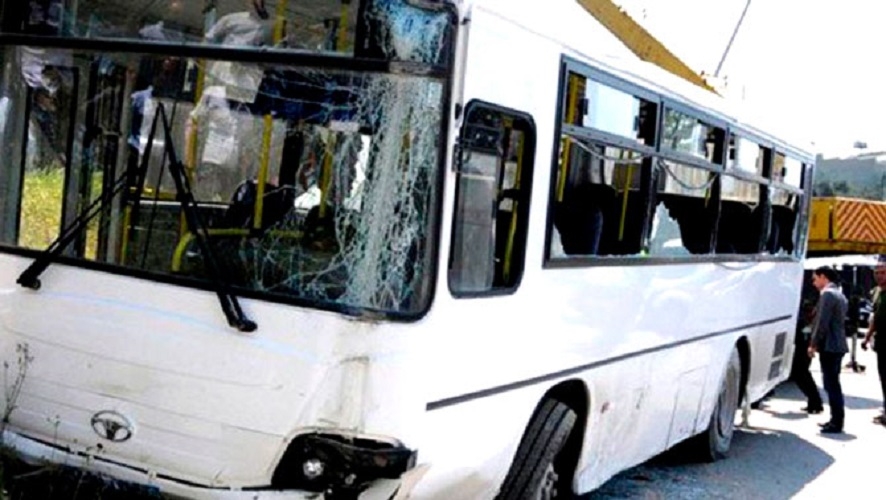160 nömrəli avtobus qəza törədib - ölən var