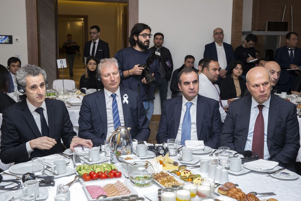 Komitə sədri avropalı diplomatlarla görüşdü - FOTO