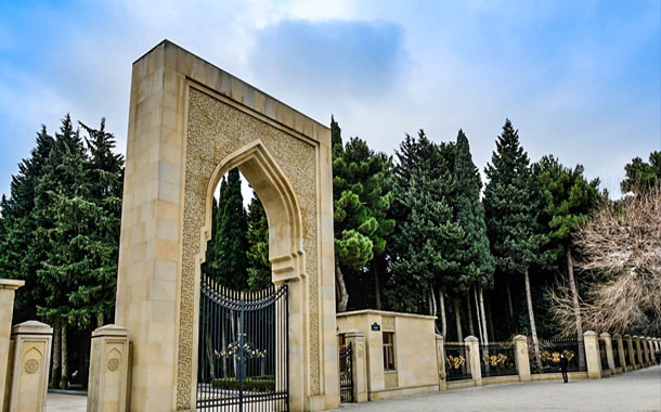 Fəxri Xiyabanda boş yerlər AZALIB...