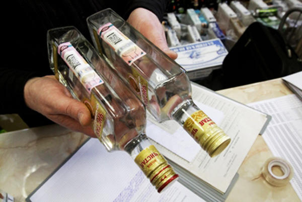 Uşaqlara alkoqollu içkilər satdılar