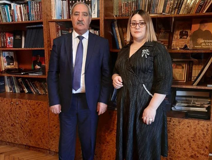 Fəzail Ağamalı xanım jurnalisti özünə müşavir təyin etdi - FOTO