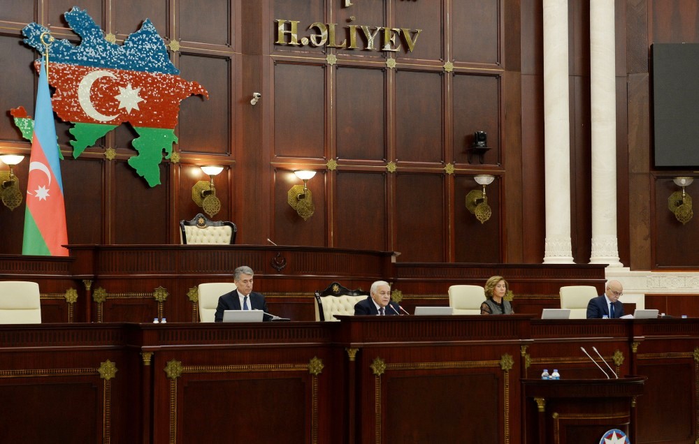 Milli Məclis bu gün 15 məsələni müzakirəyə çıxarır - SİYAHI  