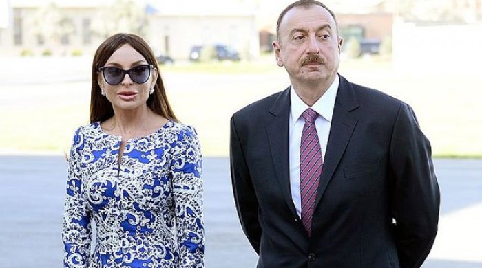 İlham Əliyev və Mehriban Əliyeva “Bakutel-2019” sərgisi ilə tanış olub - YENİLƏNİB