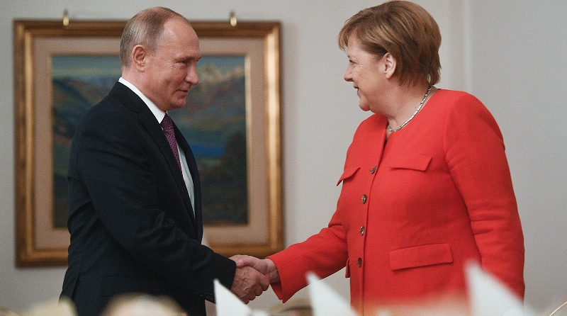 Merkel Putin və Zelenski ilə görüşəcək