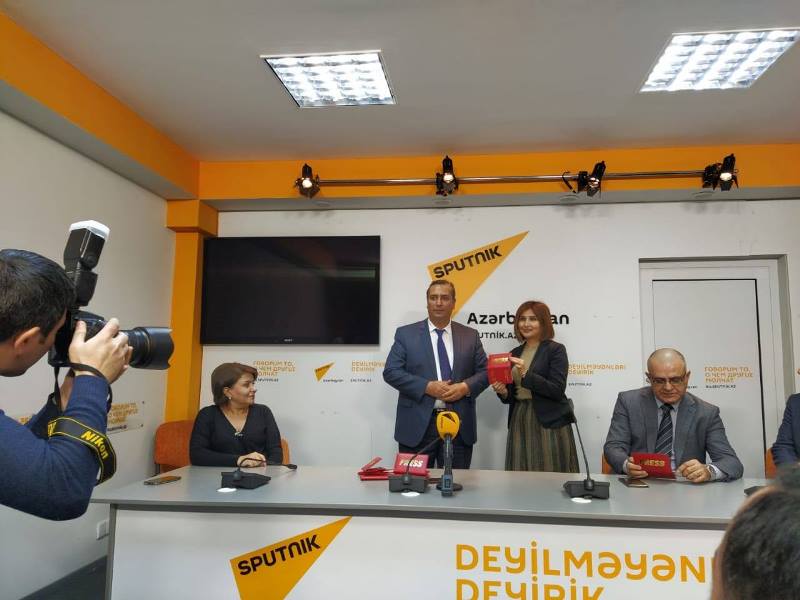 Jurnalistlərə “Beynəlxalq media vəsiqəsi” verildi