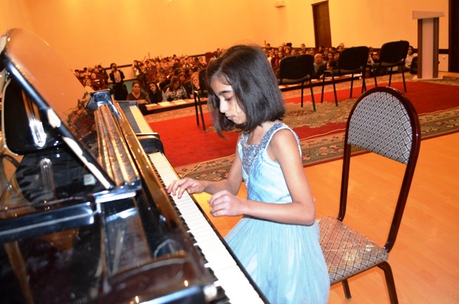 Goranboyda uşaqlar arasında musiqi yarışması keçirildi - FOTOLAR