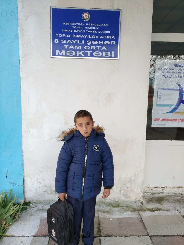 Nazirlik təhsildən kənar qalmış 9 yaşlı Polad Novruzlunu məktəbə qaytardı - FOTO