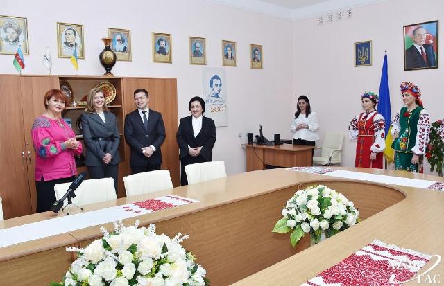 Zelenski Bakı Slavyan Universitetində olub