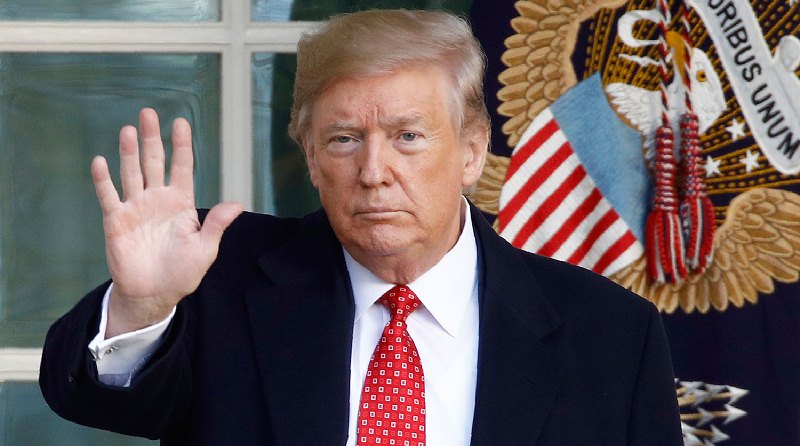 Trampın impiçmenti ilə bağlı amerikalıların fikri HAÇALANDI