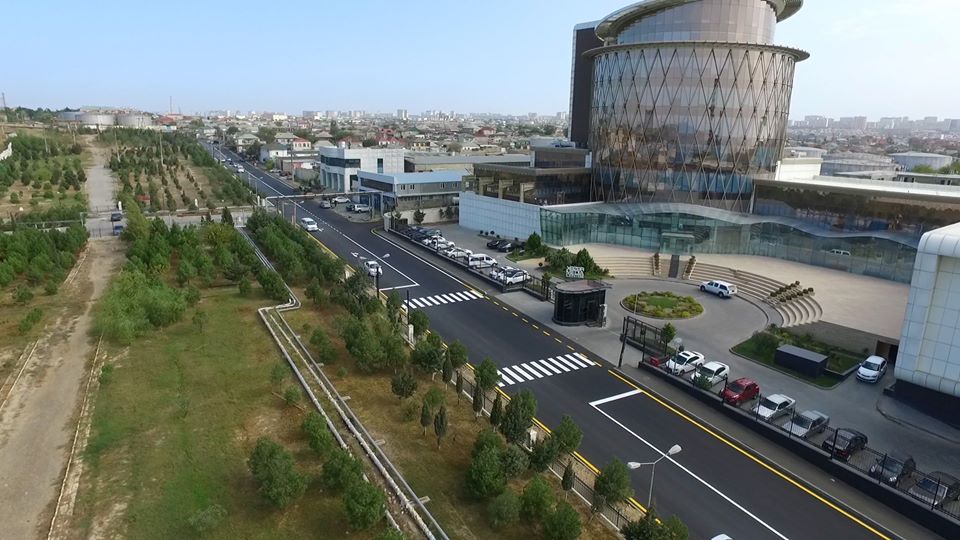 Bakıda asfaltlanmış YOLLAR