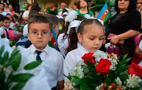 Bakıdakı məktəblərin, müəllimlərin, şagirdlərin sayı AÇIQLANDI  