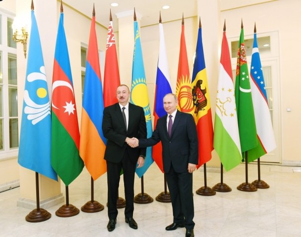İlham Əliyev MDB dövlət başçılarının qeyri-rəsmi görüşünə qatıldı - FOTO