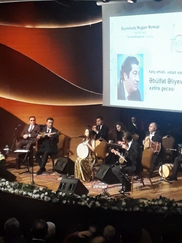 Xanəndə Əbülfət Əliyevin xatirəsi anılıb