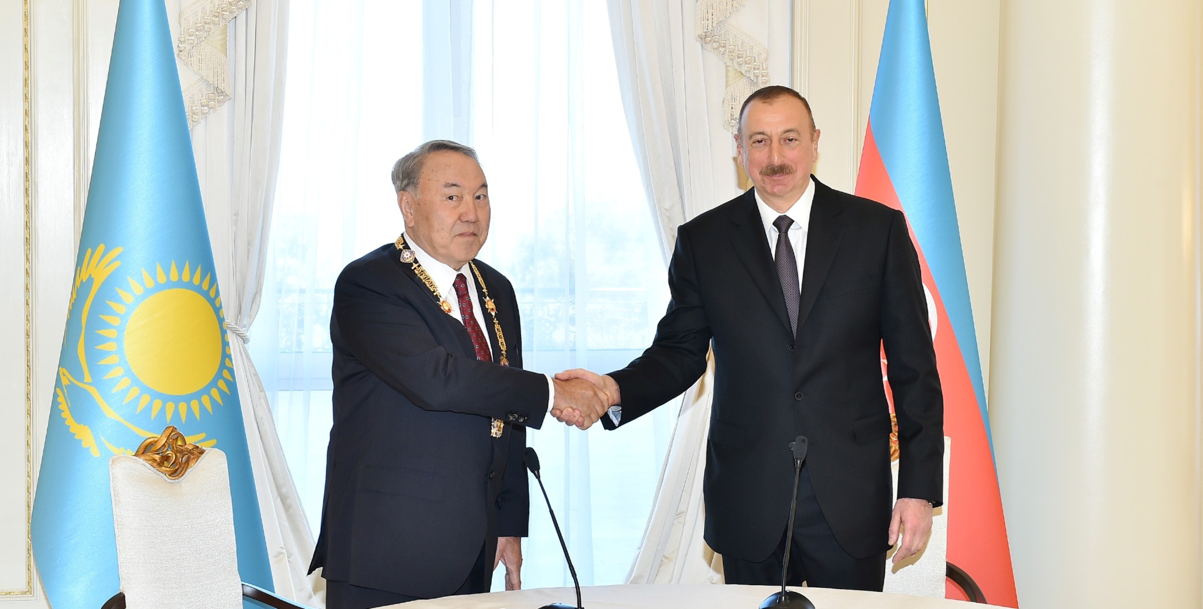 Nazarbayev İlham Əliyevi təbrik etdi