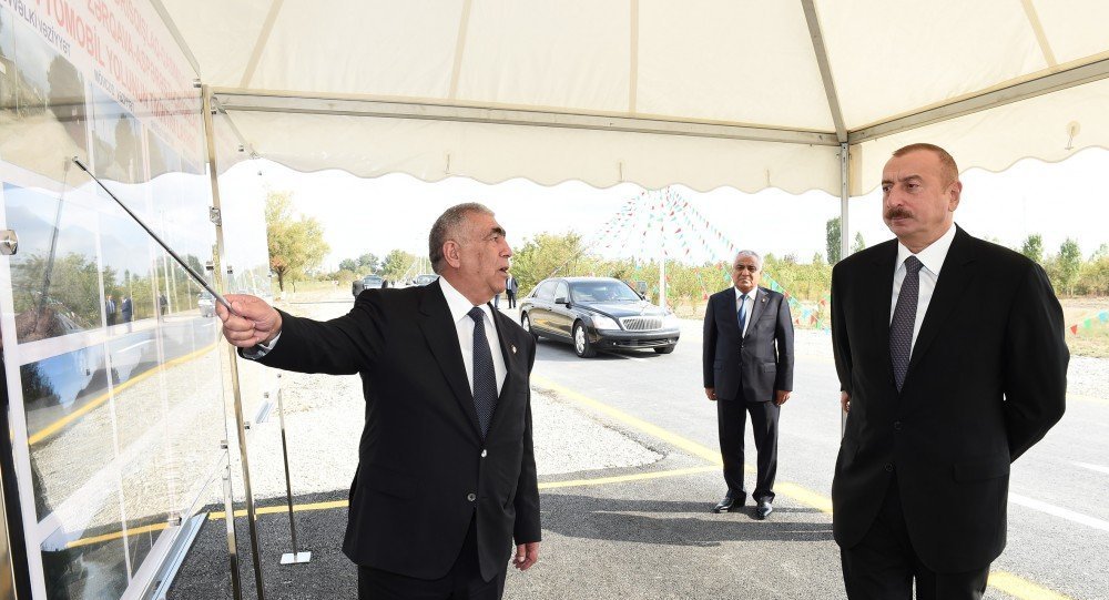 İlham Əliyev Bakı-Quba-Rusiya yolunun tikintisi ilə tanış oldu - FOTO,  VİDEO, YENİLƏNİB