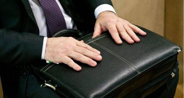 Bakıda 18 məktəb direktoru ilə əmək müqaviləsi ləğv edilib