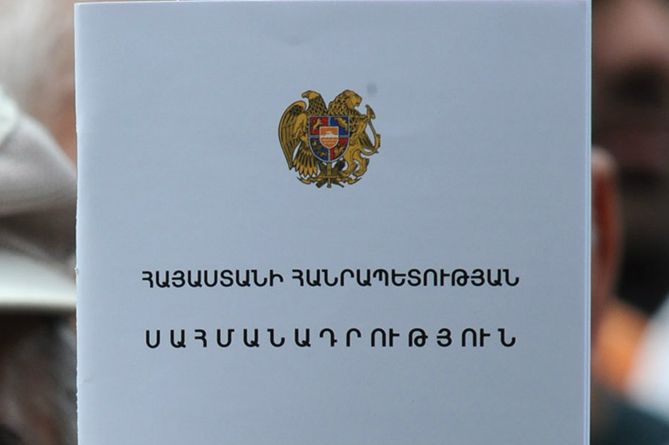 Ermənistanda gələn il Konstitusiya referendumu keçirilə bilər