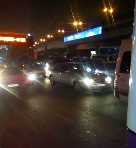 “20 Yanvar”da böyük tıxac yarandı – FOTOLAR