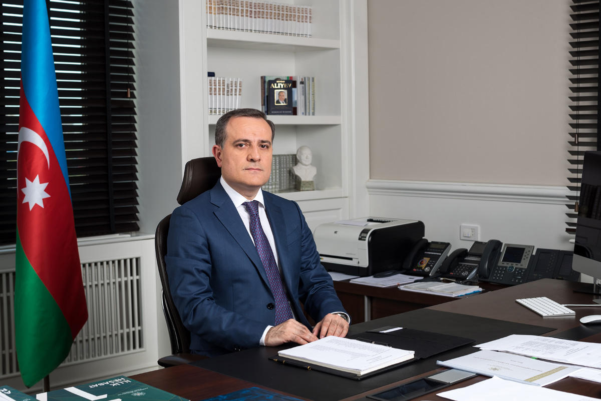 Ceyhun Bayramov Bakıdakı 4 məktəblə bağlı ƏMR VERDİ