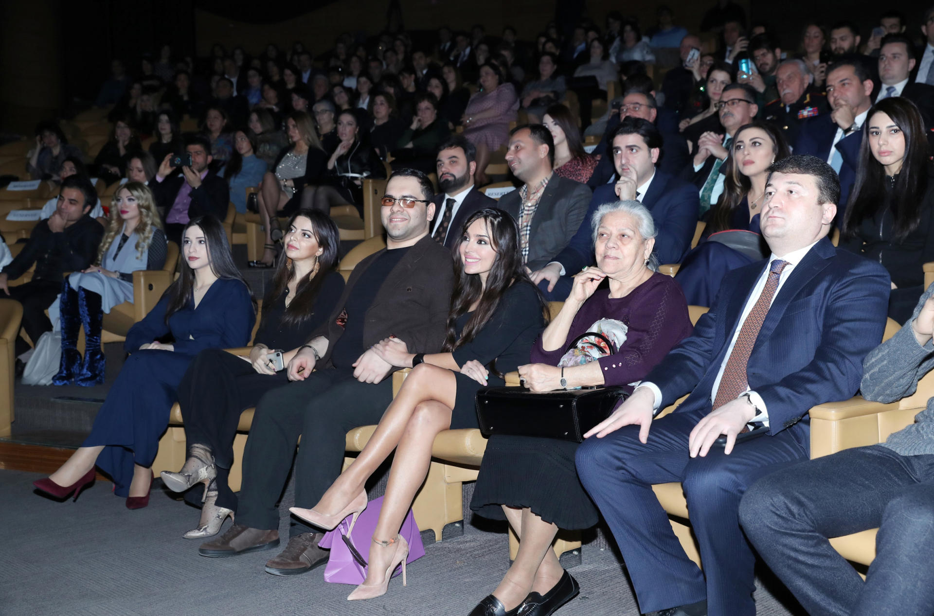 Heydər Əliyev Fondunun vitse-prezidenti Beynəlxalq Muğam Mərkəzində konsert proqramında - FOTO