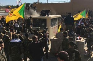 İraqda etirazçılar ABŞ səfirliyinin binasını ələ keçirdilər
