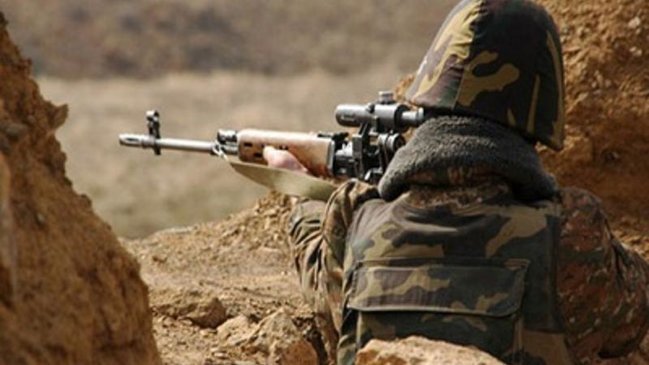 Düşmən silahları yeni ilin ilk günündə də susmadı