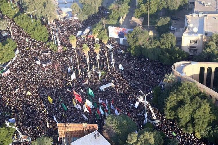 İran Qasım Süleymani ilə vidalaşır - Fotolar