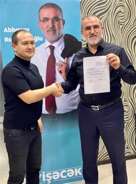 Tanınmış teleaparıcı Rauf Arifoğlunun vəkili oldu - FOTO