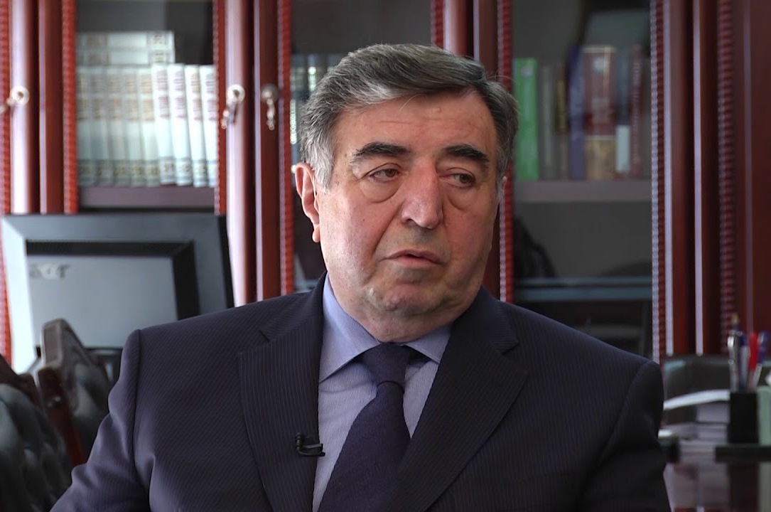 Prezident Əhməd Əhmədzadə ilə bağlı sərəncam imzaladı