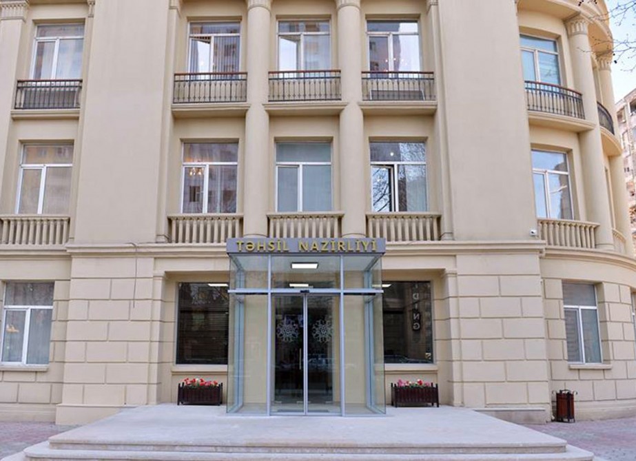 Ötən il Təhsil Nazirliyinə 227 483 müraciət daxil olub