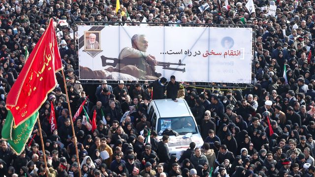Süleymaninin dəfnində ölü sayı 56-ya çatdı - YENİLƏNİB