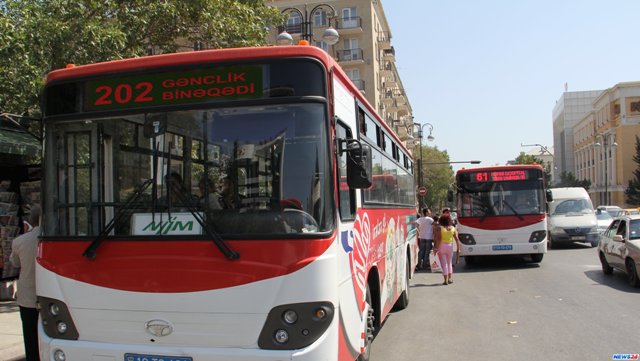 Bakıda avtobusla yük maşını toqquşdu: xəsarət alanlar var