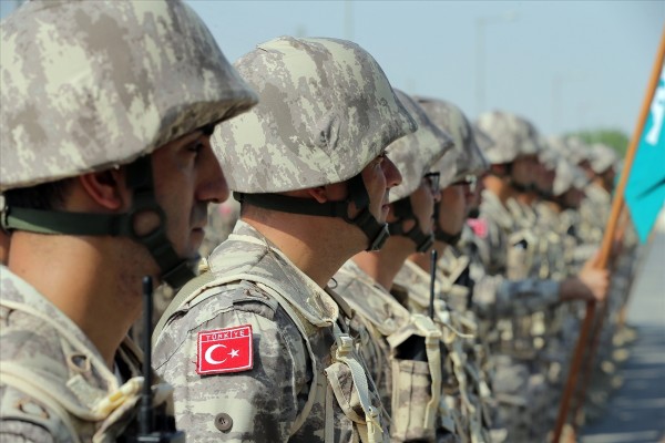 Türkiyə hərbçiləri Liviyaya çatdı