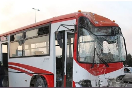 Bakıda iki sərnişin avtobusu toqquşdu: Daşıyıcı ilə müqaviləyə xitam veriləcək