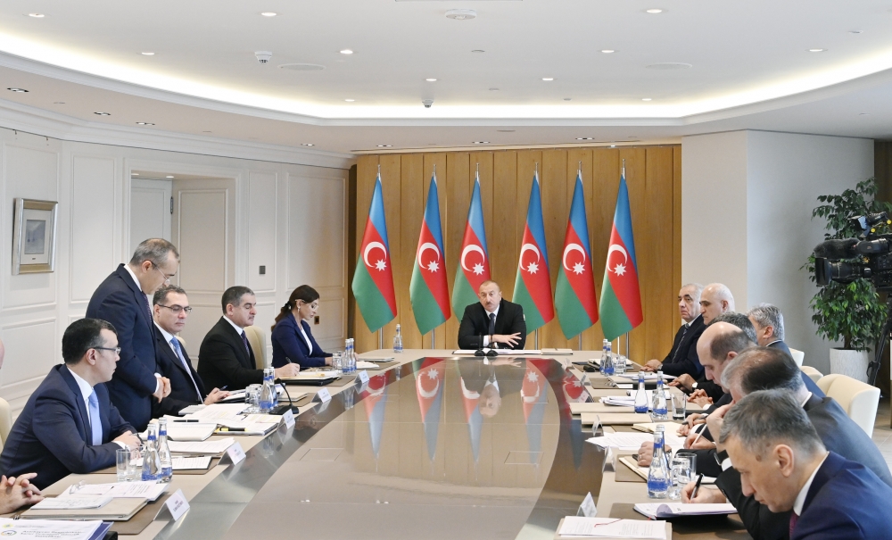 Prezident müşavirə keçirdi