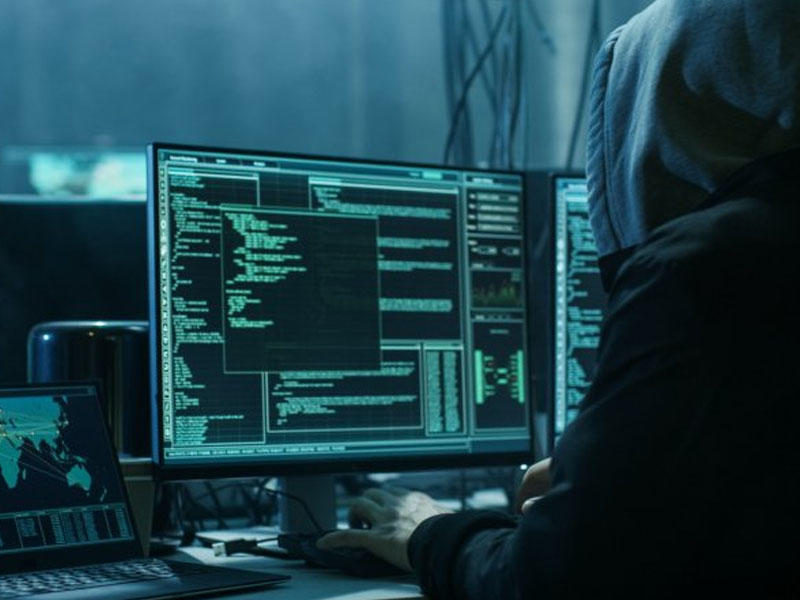 Rus hərbi hakerləri Ukraynaya hücum etdi