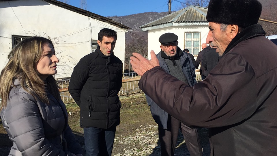 İki gündə beş kənd - Ləman Ələşrəfqızı seçicilərlə görüşlərini davam etdirir
