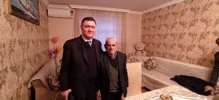 Azər Kərimli 90 yaşlı seçicisini evində ziyarət edib - FOTOLAR