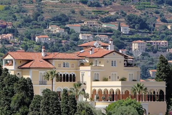 Əhmədov Fransada 200 milyona villa aldı