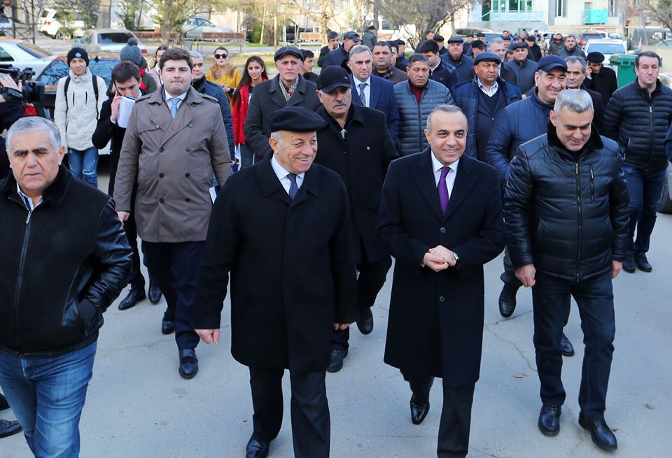 Azay Quliyevin seçicilərlə daha bir uğurlu görüşü - FOTOLAR