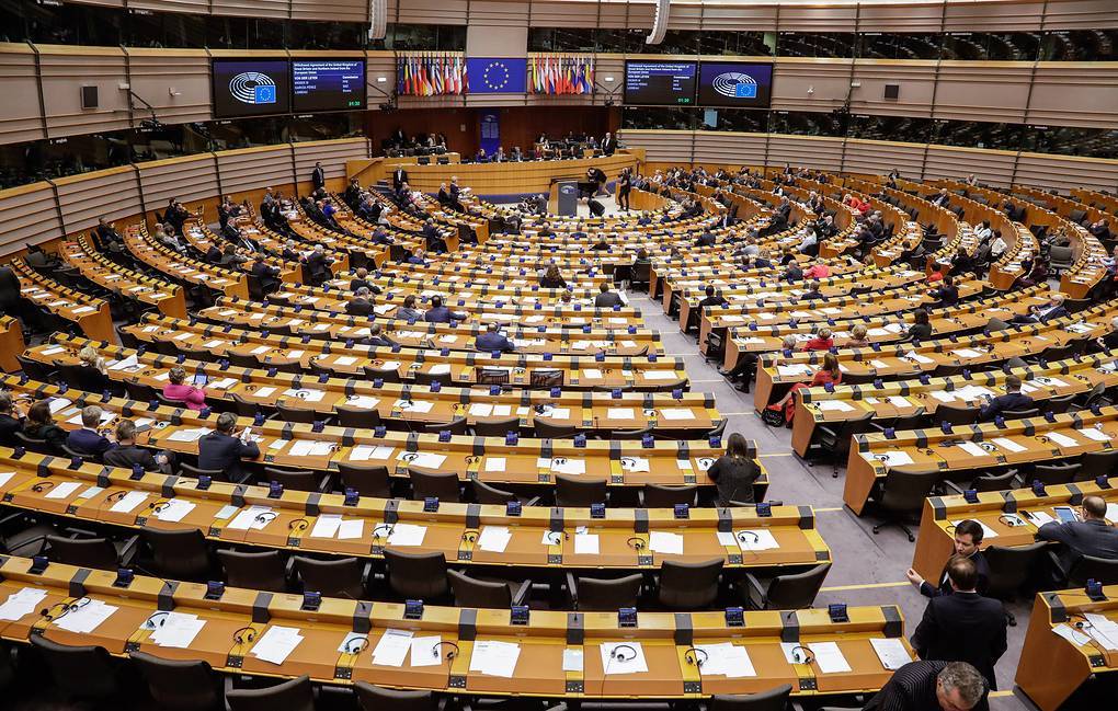 Avropa Parlamenti  “Brexit”i  təsdiqləyib