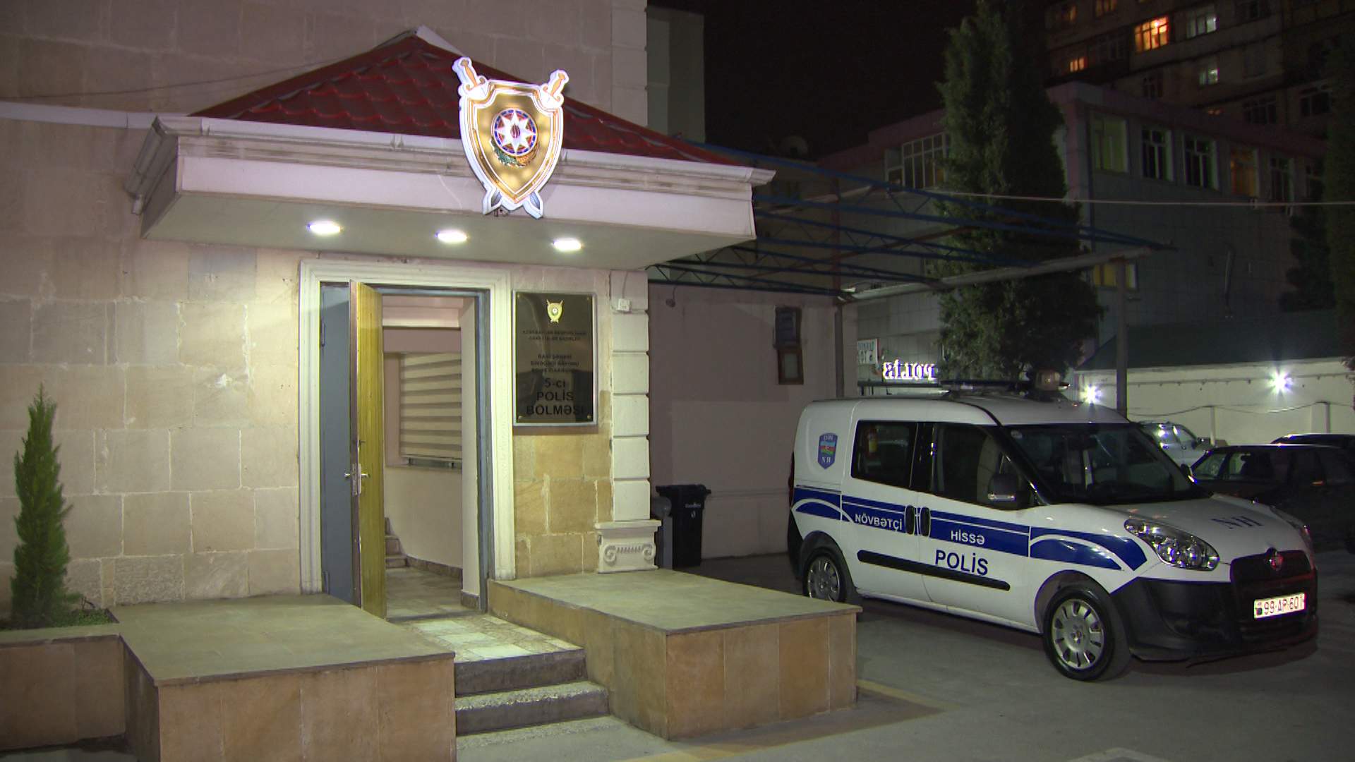 Bakıda evlərdən, gözəllik salonlarından oğurluq edən şəxslər saxlanıldı - FOTO