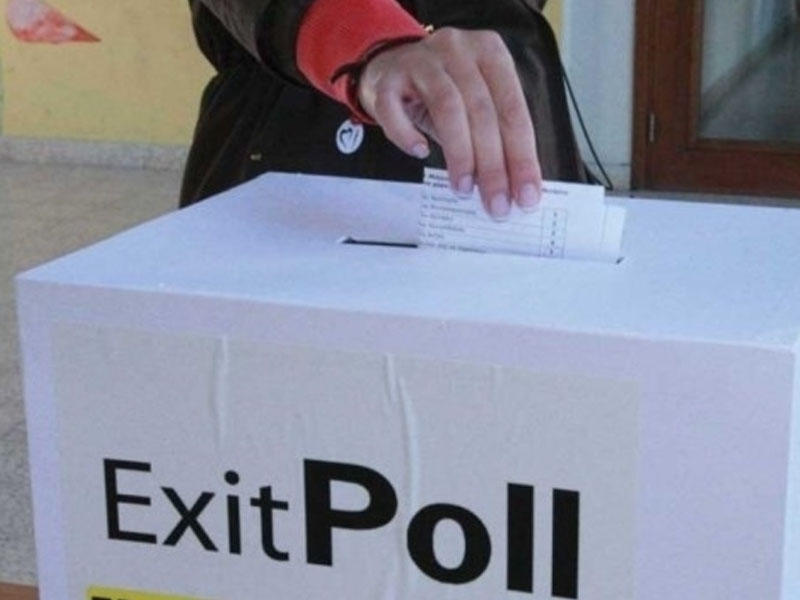 Seçkilərində 