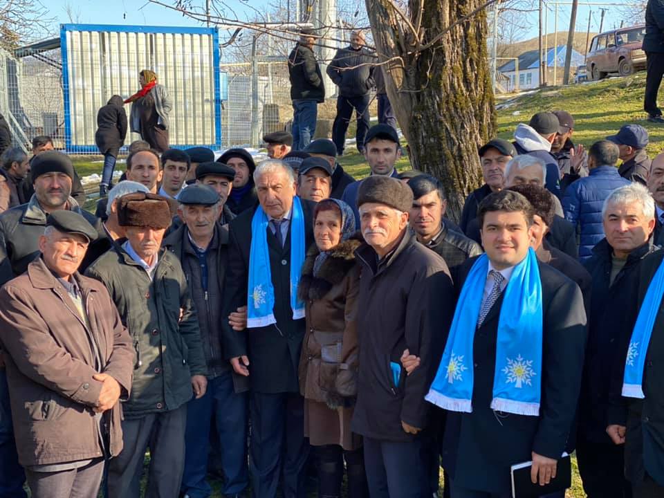 İqbal Məmmədovun seçicilərlə görüşündə izdiham yaşanıb - FOTO