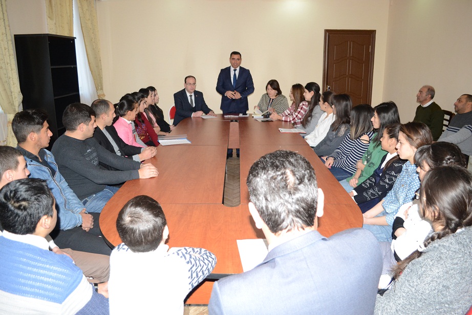 Daşkəsəndə Gənclər günü münasibətilə dəyirmi masa keçirilib